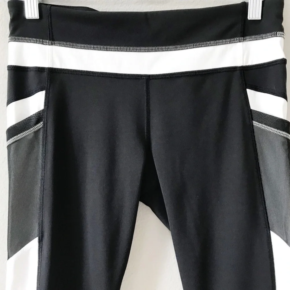 Lululemon Run Inspire Crop II Reflective legging Size 4